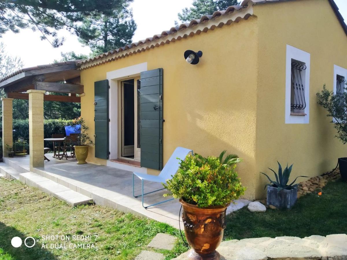Adorable guest house avec grande cuisine d'été Saint-Siffret Esterno foto