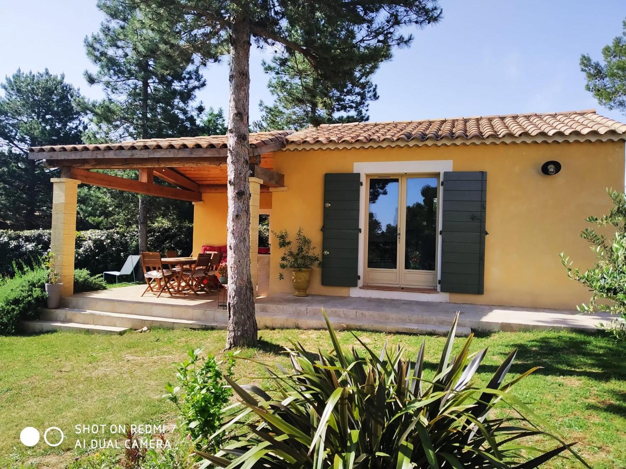 Adorable guest house avec grande cuisine d'été Saint-Siffret Esterno foto